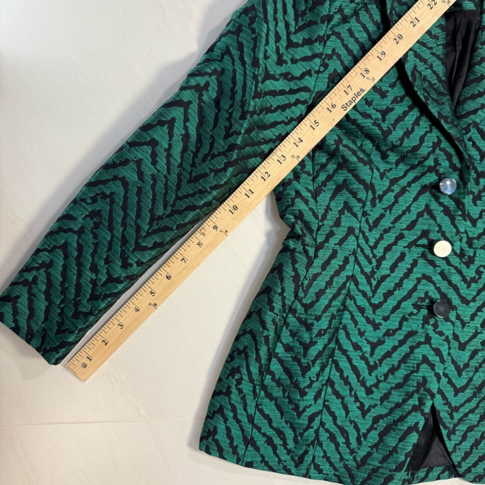 Emerald‎ Green Textured Blazer – Size 32 – Statement Zebra Jacquard Pattern - Picture 7 of 12